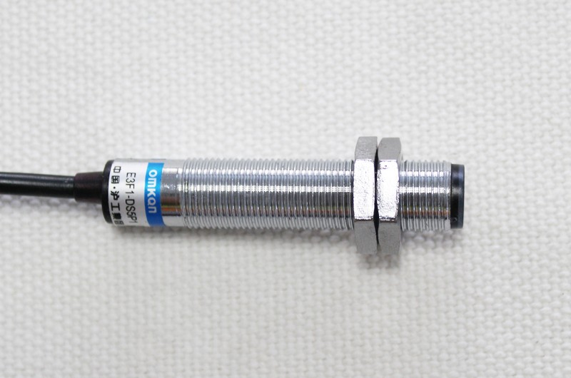 沪工红外线漫反射24V12V36V光电开关感应传感器E3F1DS10C4B2P1P2