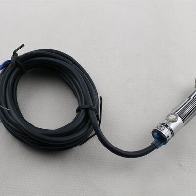 沪工电容式接近开关传感器LJC12A32Z/BXBYAXAYJ/EZDZ料位感应器