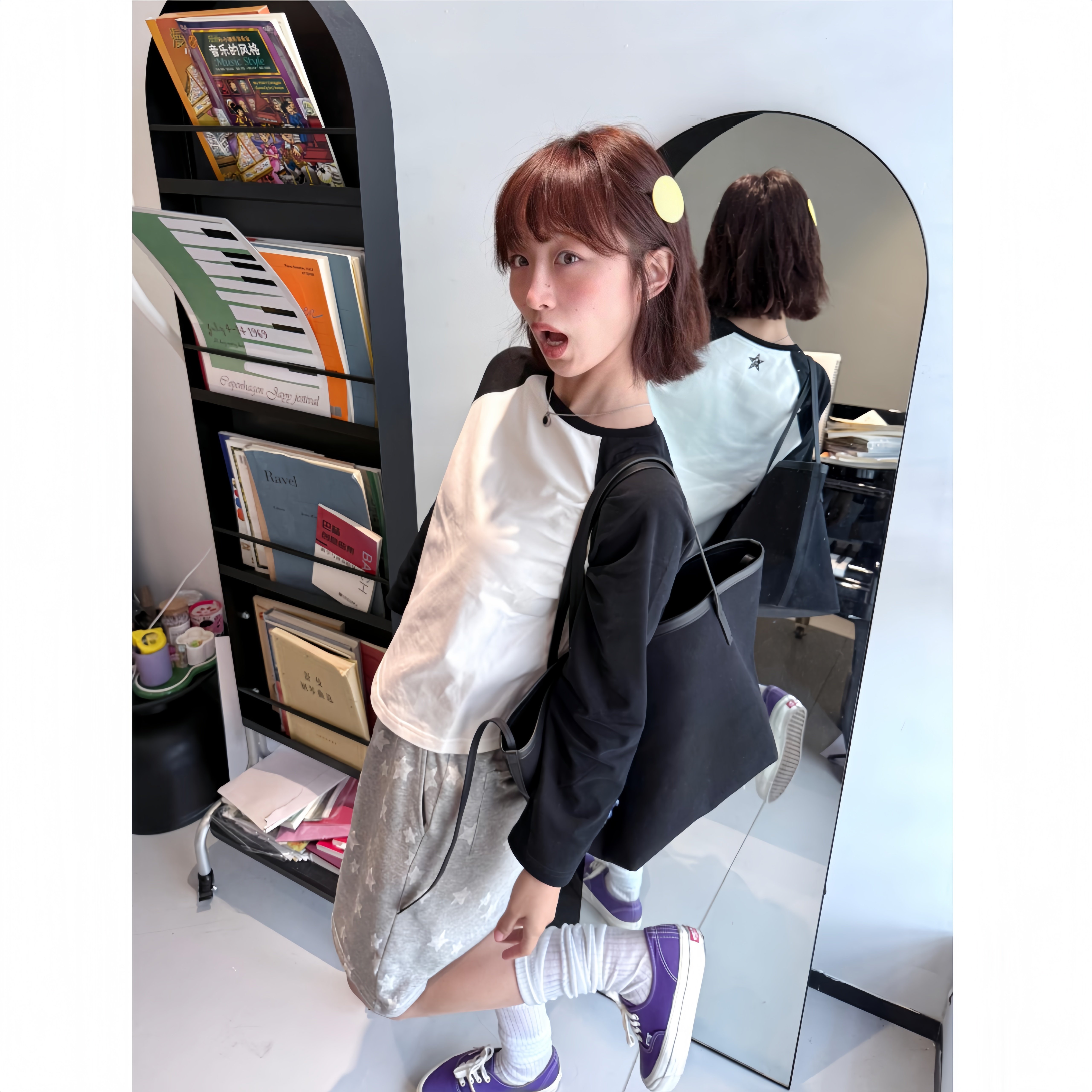 顽季果 秋韩系ins小星星印花修身显瘦圆领撞色插肩长袖女T恤短款