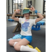 顽季 T恤 显瘦休闲别致减龄女短袖 果 可爱童趣小象涂鸦印花正肩短款