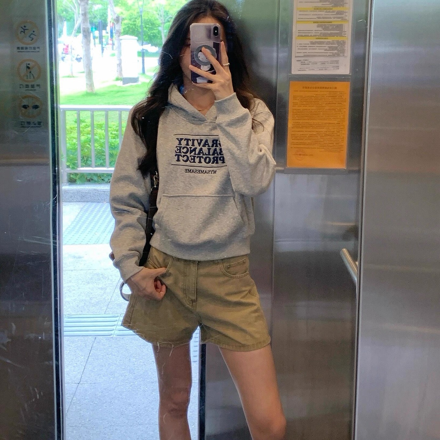 超显腿长显瘦灰色纯棉短款卫衣女