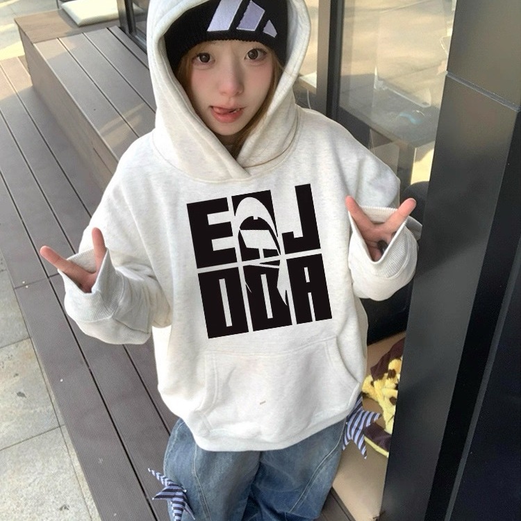 美式小个子穿搭白灰色连帽卫衣