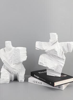 北欧创意抽象白色太极人物雕塑摆件客厅玄关书房样板房家居装饰品