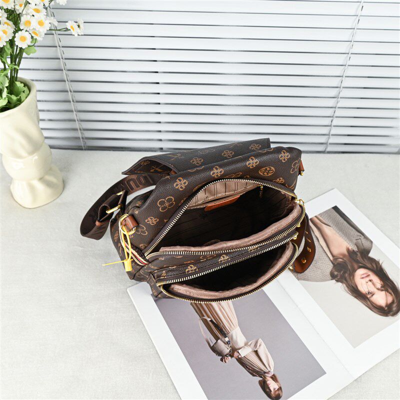 2024新款韩版印花双肩包女百搭斜挎旅行包大容量简约书包单肩背包