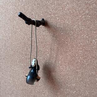 1套无脸男荡秋千创意图钉按钉千与千寻墙装饰毛毡板软木板挂钩钉