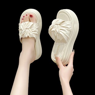 法式高级感厚底拖鞋女夏外穿2025新款网红爆款增高软底轻便一字拖