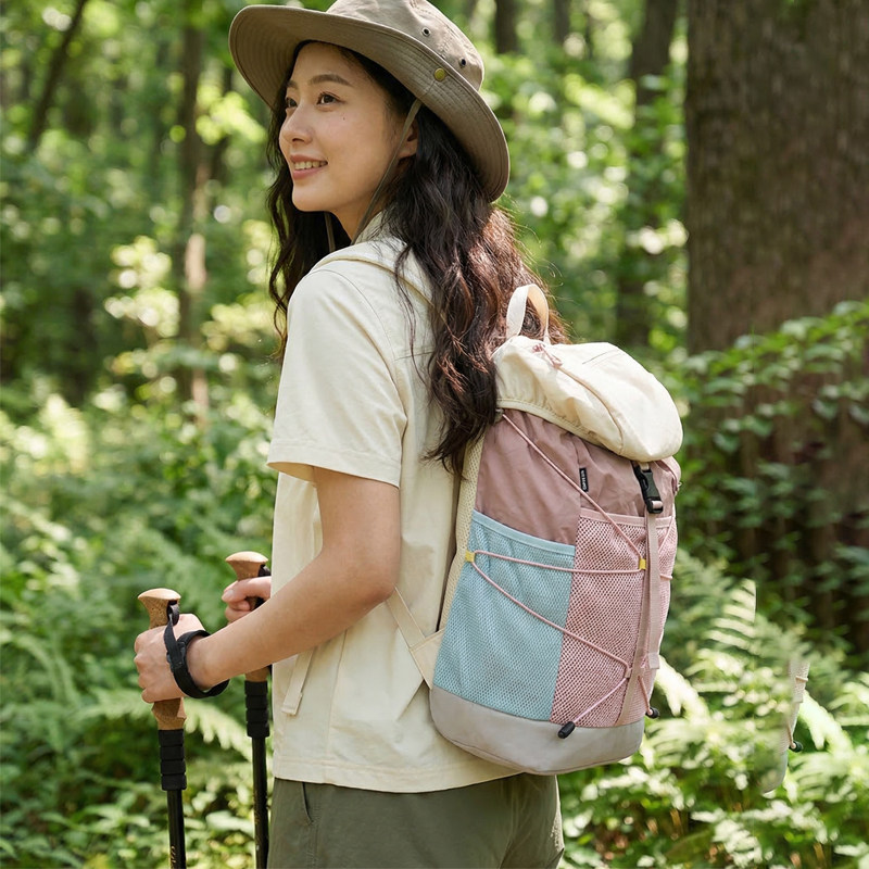 TUCANO/啄木鸟户外徒步登山轻便双肩包新款轻量旅行防水羽毛球包