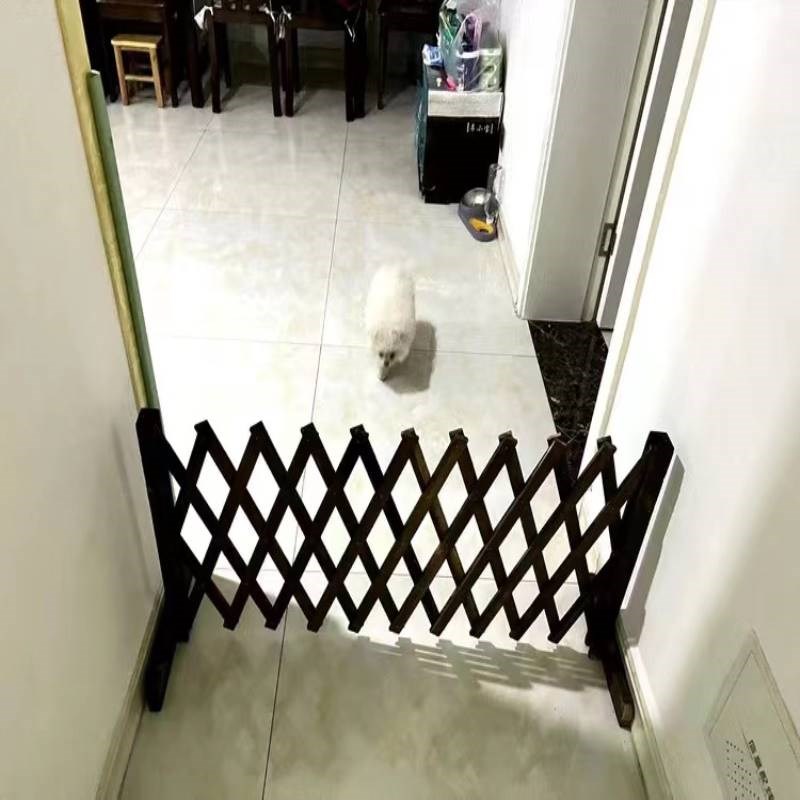拦门栅栏宠物围栏狗狗防猫门栏猫咪通用隔离栏可伸缩护栏挡板新款