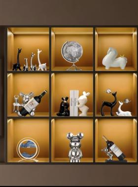 新款轻奢高档家居客厅电视柜酒柜暴力熊红酒架餐边柜装饰品摆件