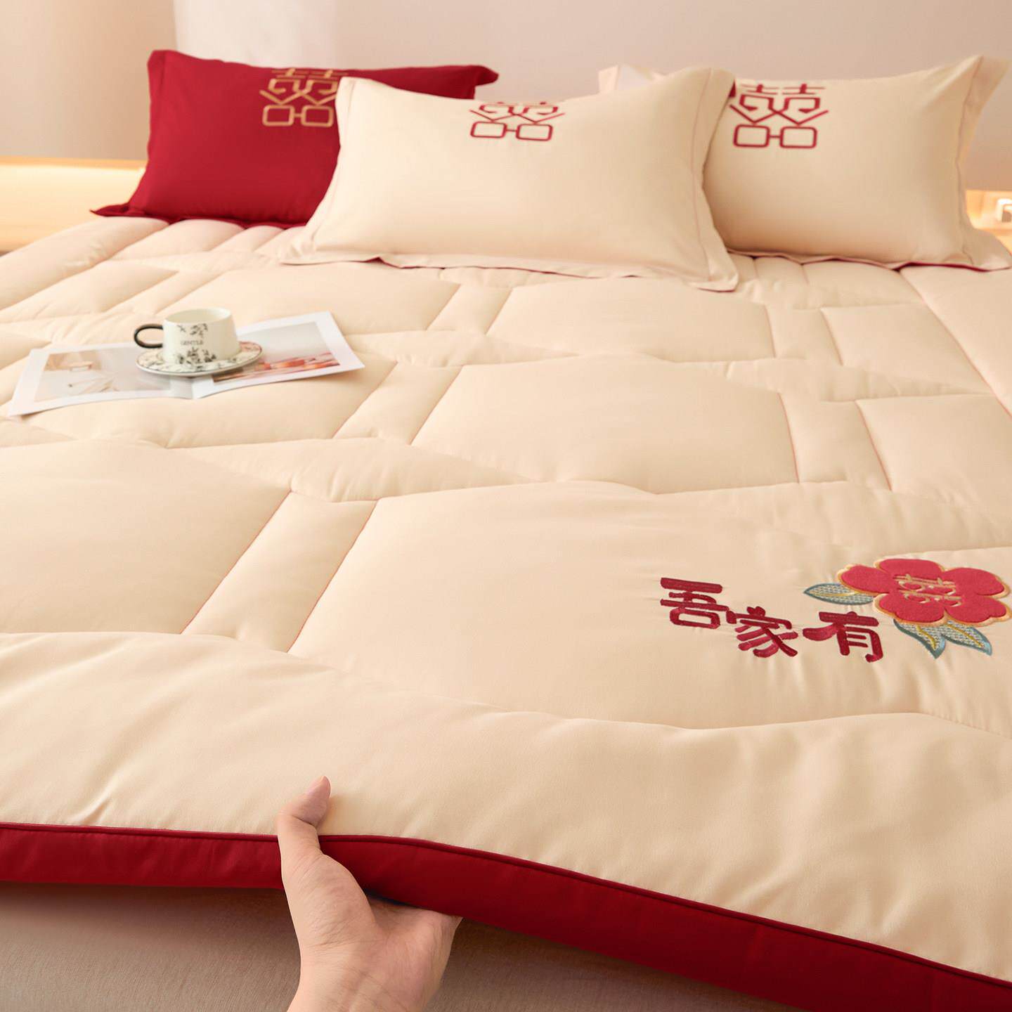 新婚红色婚庆床垫软垫家用卧室褥子垫被可折叠180x200cm双人被褥