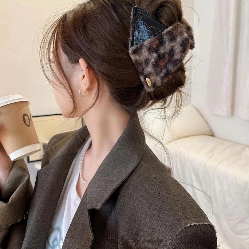 秋冬复古豹纹皮革三角抓夹女发量大发夹后脑勺夹子高级感鲨鱼夹,饰品/流行首饰/时尚饰品新,发饰,淘宝优惠券,粉丝福利购,淘宝优惠卷