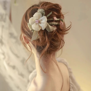 森系气质花朵一字抓夹女2025新款 高级感发夹后脑勺超仙鸭嘴夹头饰