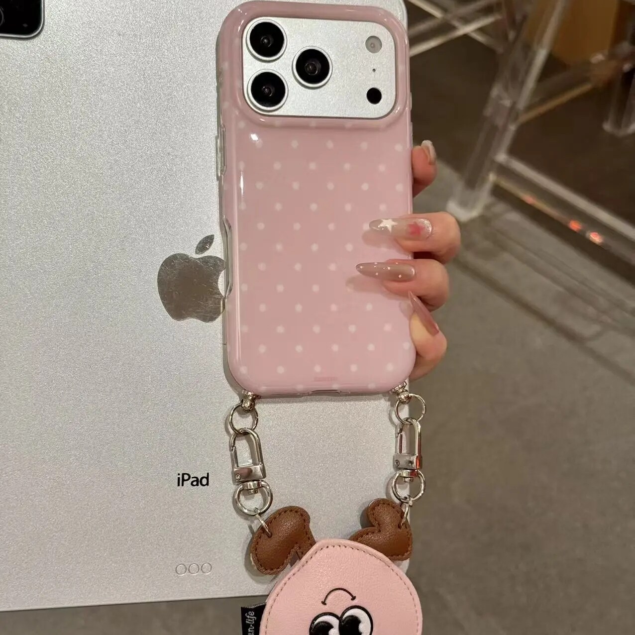 雨柠创意粉底满屏白色波点爱心适用于iphone17promax苹果手机壳16新款15卡通日韩ins可爱14防摔保护套