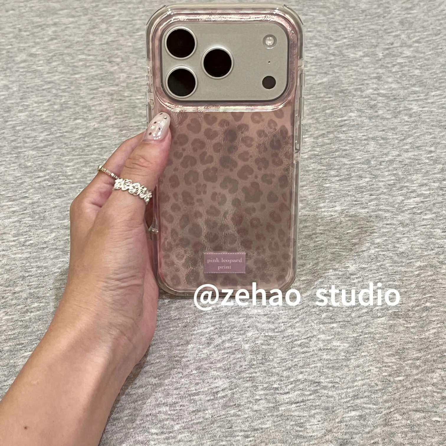 雨柠韩系粉雾豹纹标签英文适用于苹果17promax手机壳iphone16p新款15个性创意日韩INS14防摔保护套