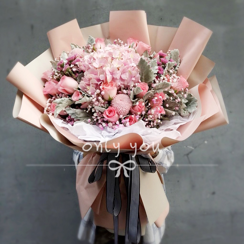 深圳鲜花速递同城创意红粉玫瑰绣球混搭花束生日礼物花店送花上门