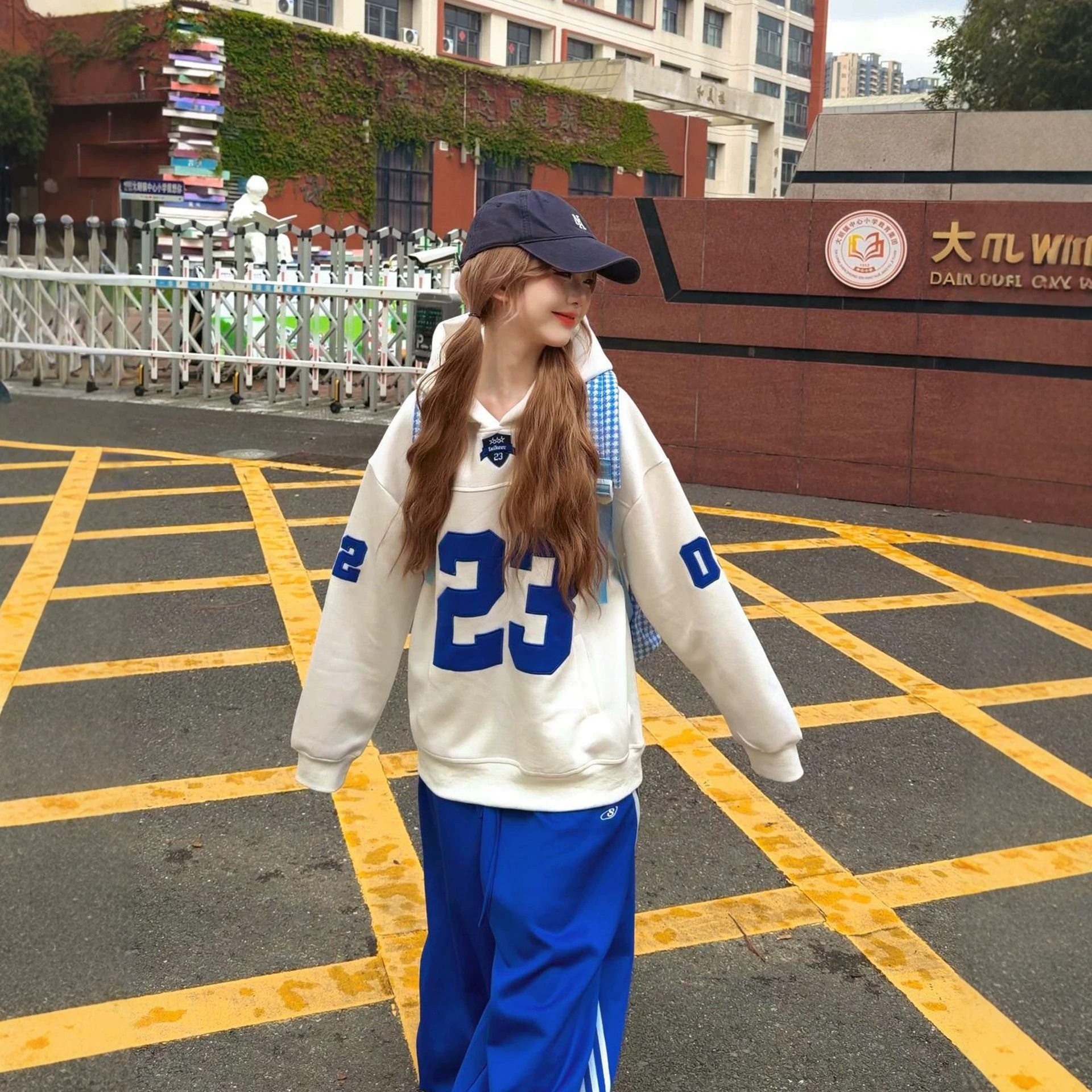 美式复古运动风穿搭球衣白色长袖t恤女春季2026新款宽松辣妹上衣