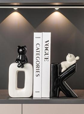 摆件高级感小众轻奢高档家居客厅酒柜电视柜暴力熊书房书架装饰品