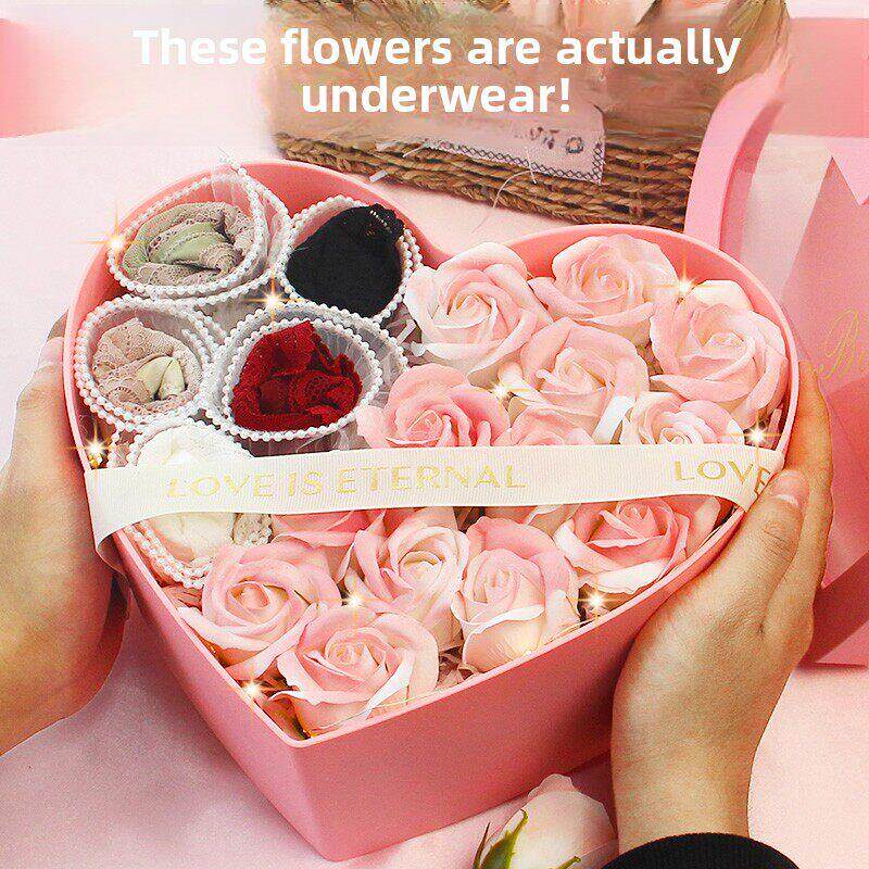 生日礼物女生实用轻奢小众高级感送闺蜜女朋友老婆内裤花束礼盒装