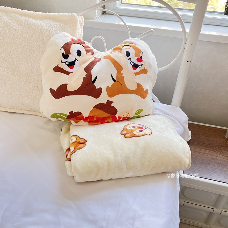 日系可爱卡通花栗鼠弹力绒抱枕空调毯二合一办公宿舍午睡毯车载毯