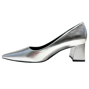 百搭尖头金属银色高跟鞋女粗跟2024新款法式软皮浅口中跟单鞋女夏