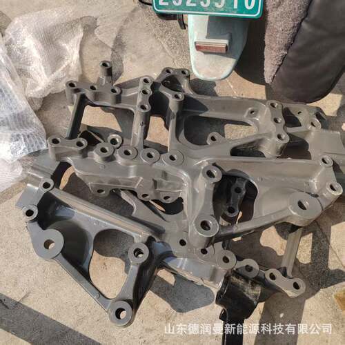 汕德卡712W41300-5001保险杠托架前翻转机构龙门架总成