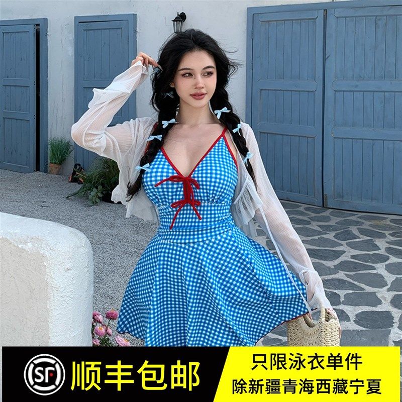 2025新款微胖女孩泳衣女大码连体三角裙式三件套遮肉显瘦罩衫温泉
