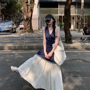 韩系白色半身裙背心格子上衣绝美纯欲两件套 夏日ootd穿搭裙子套装