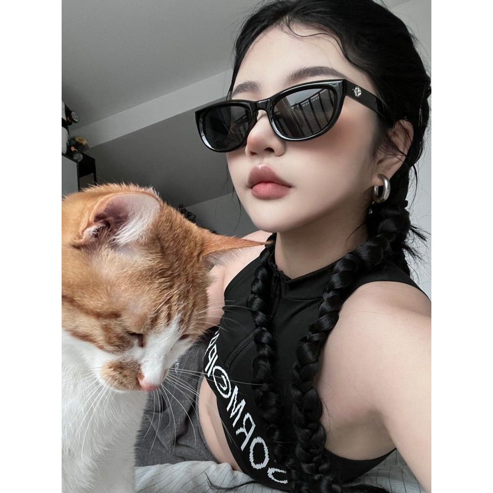 网红复古猫眼黑色辣妹欧美个性墨镜女高级感小脸防紫外线太阳眼镜