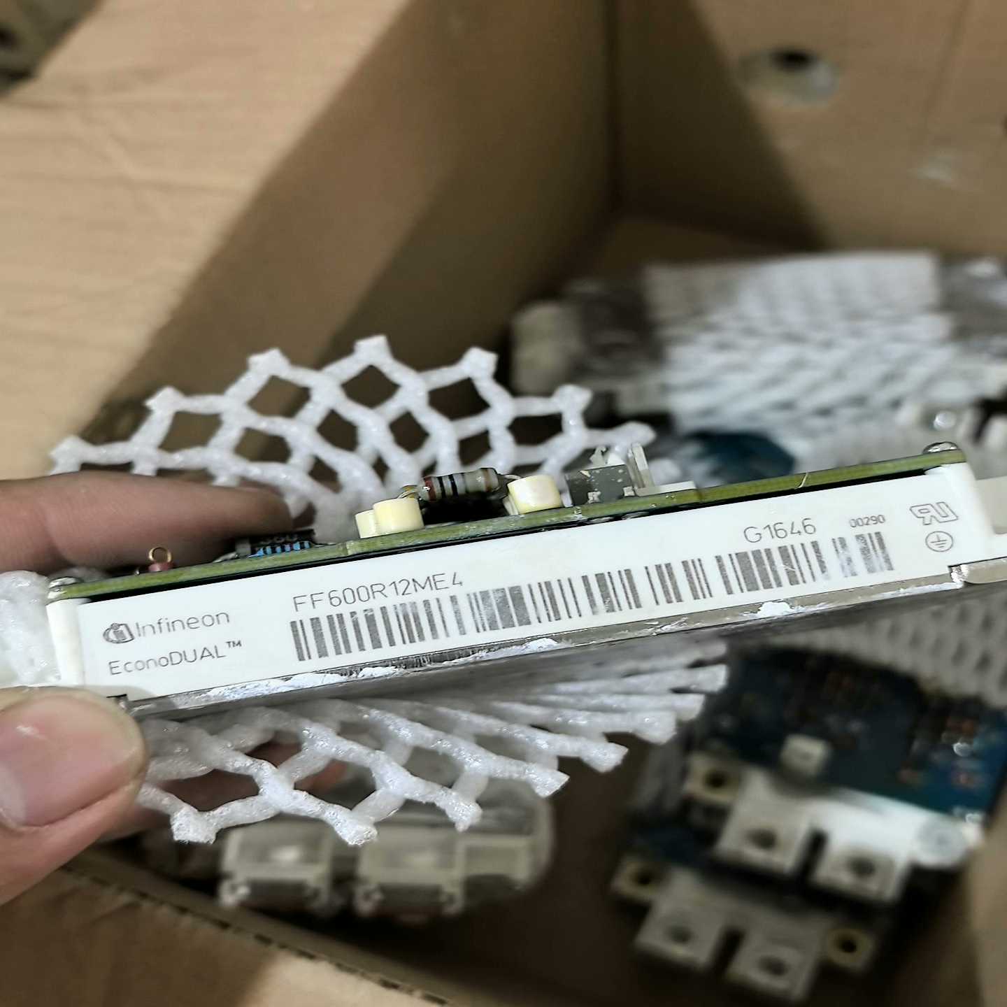 英飞凌模块FF600R12ME4适用