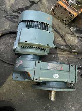 F系列77减速机3台，速比 25.13，电机4千瓦，实心轴直一议价