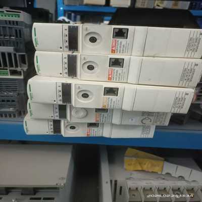 施耐德变频器atv32h075n4，成色如图，功能包好 ，需