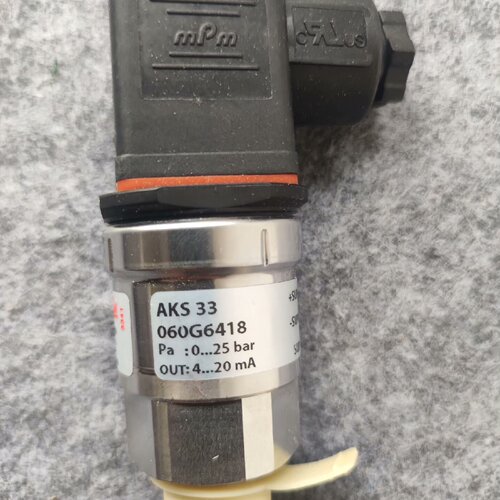 寻丹佛斯压力传感器AKS33060G6418025bar