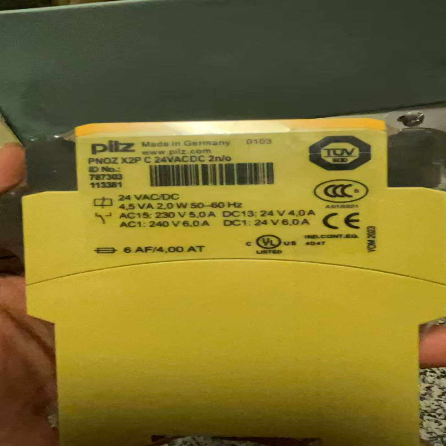 PILZ安全继电器X2PC，24VAC