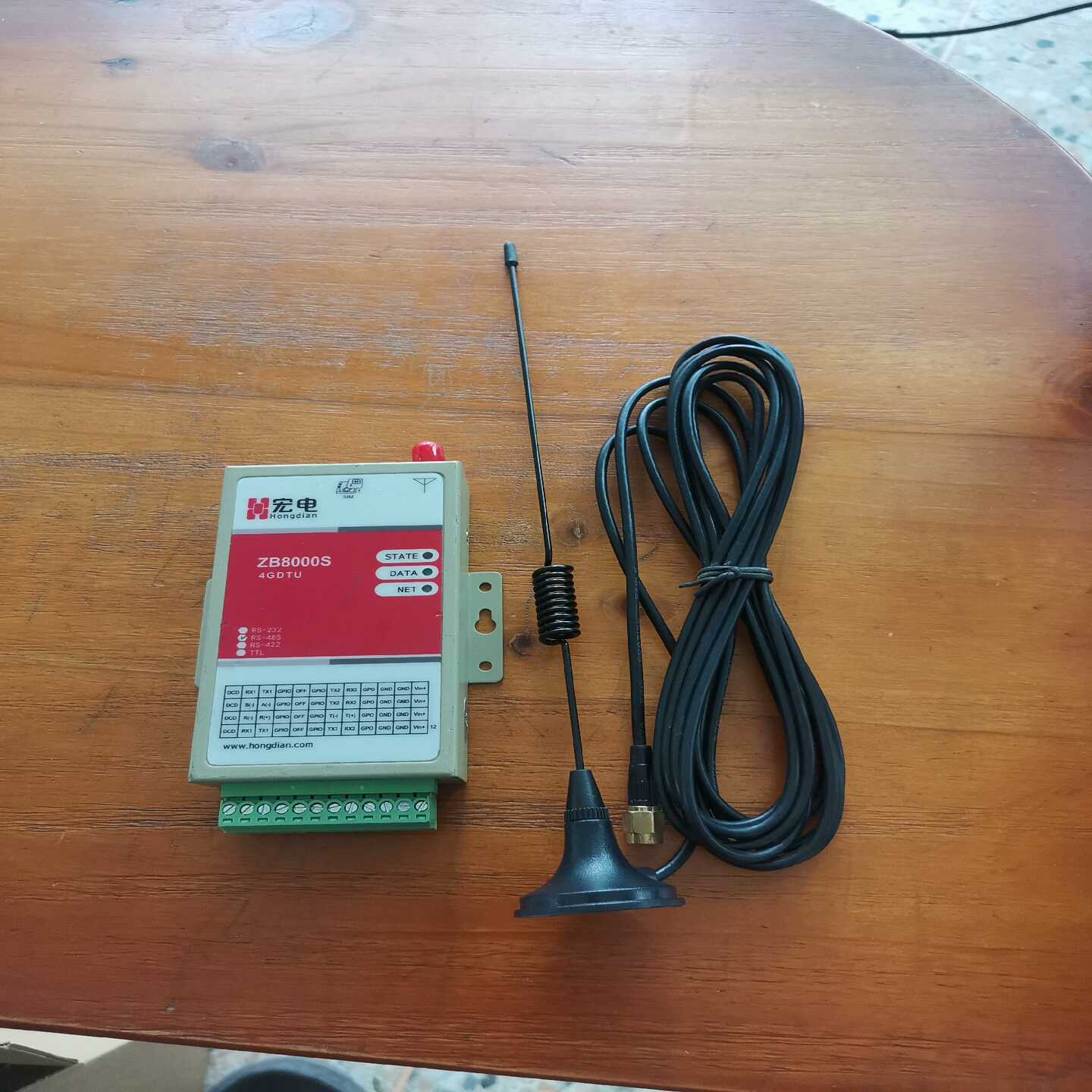 宏电ZB8000S4G无线数据终端--议价商品