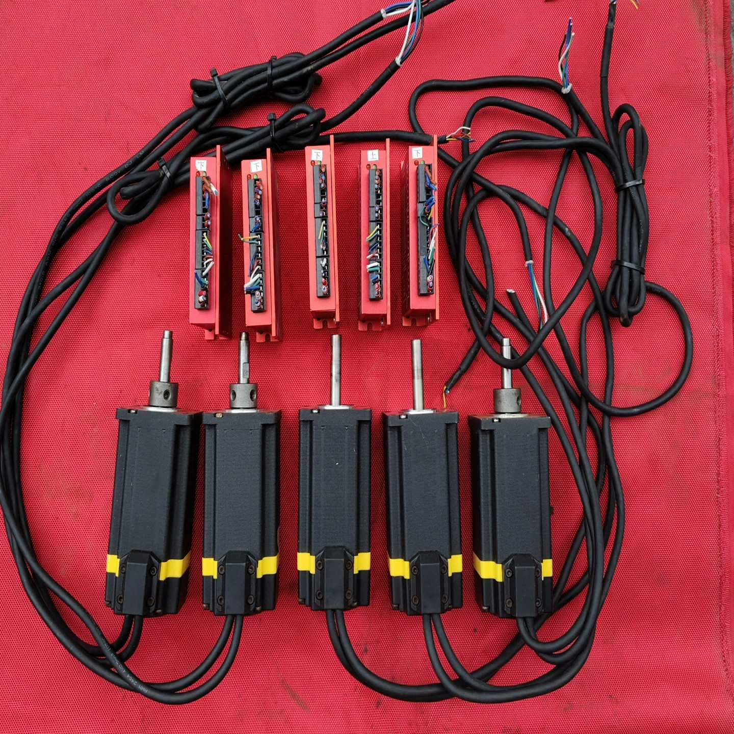 研控闭环步进电机ESD2505M，拆机拆下来的。成色如图。功--议价商