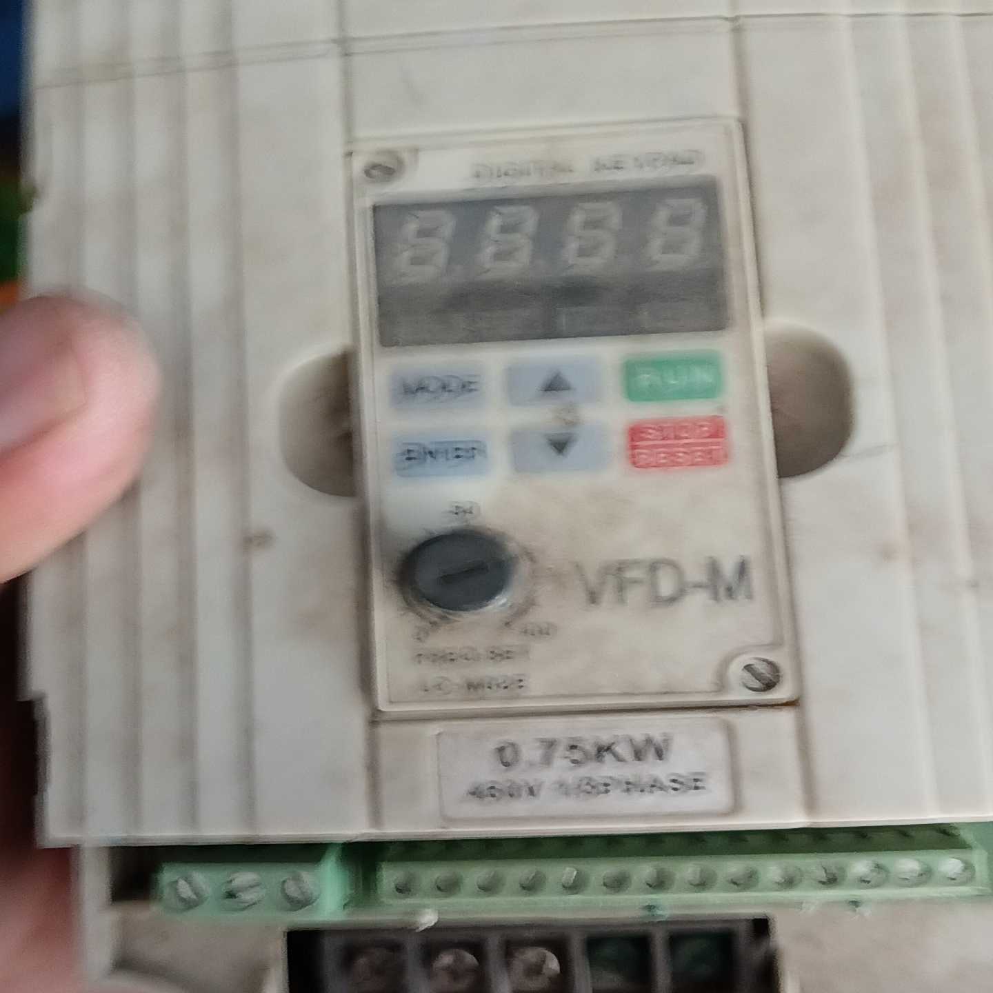 台达M系列变频器VFD007M43B0.75KW1.5--议价商品