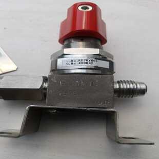 询价~泰克THS710A示波器，通电状态请看视频，屏幕偏光膜已经老