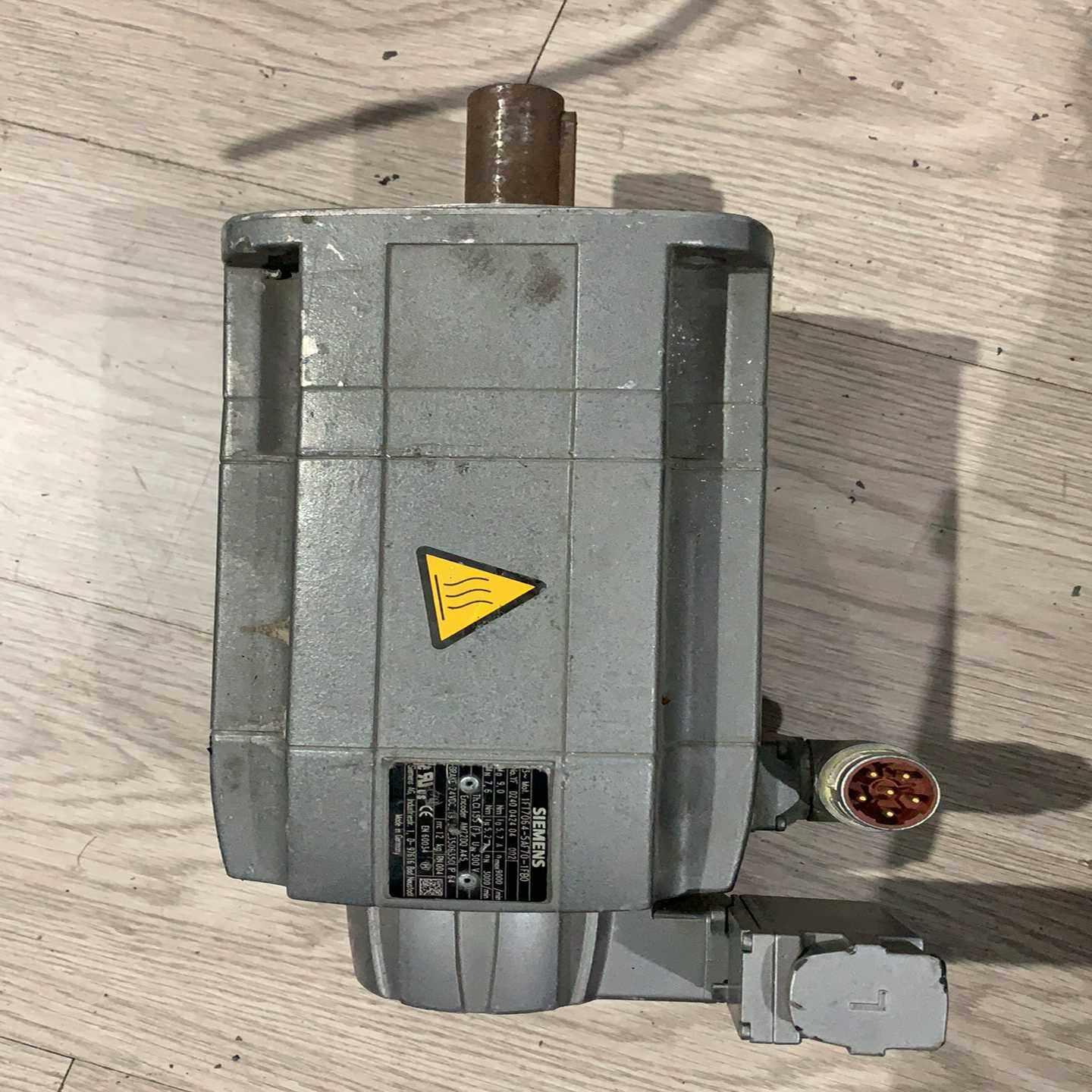 1FT7064-5AF70-1FB01FT6084-1AF(HJD电子）