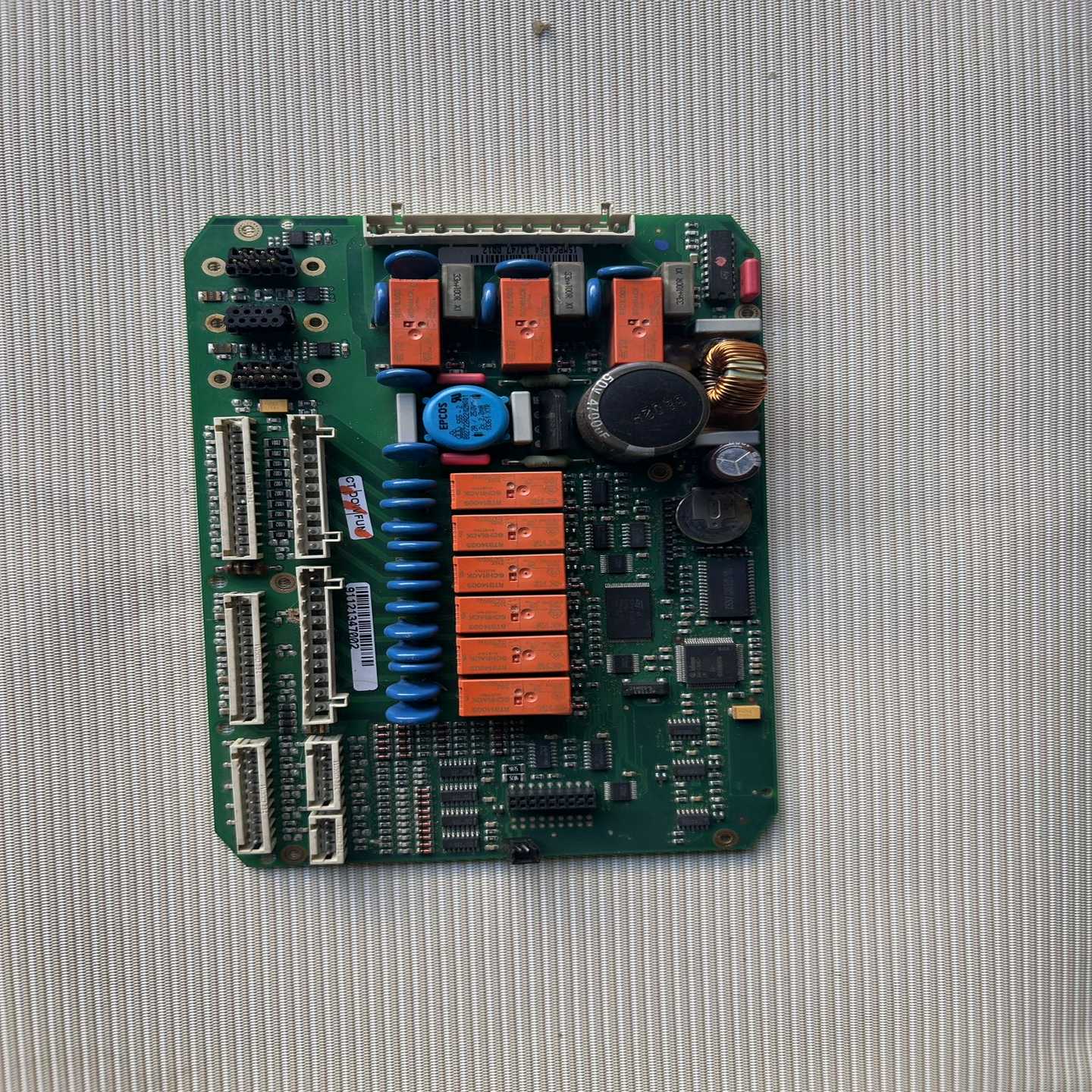阿特拉斯空压机MK4控制板，拆机成色如图，实物拍摄（6/2）【鑫