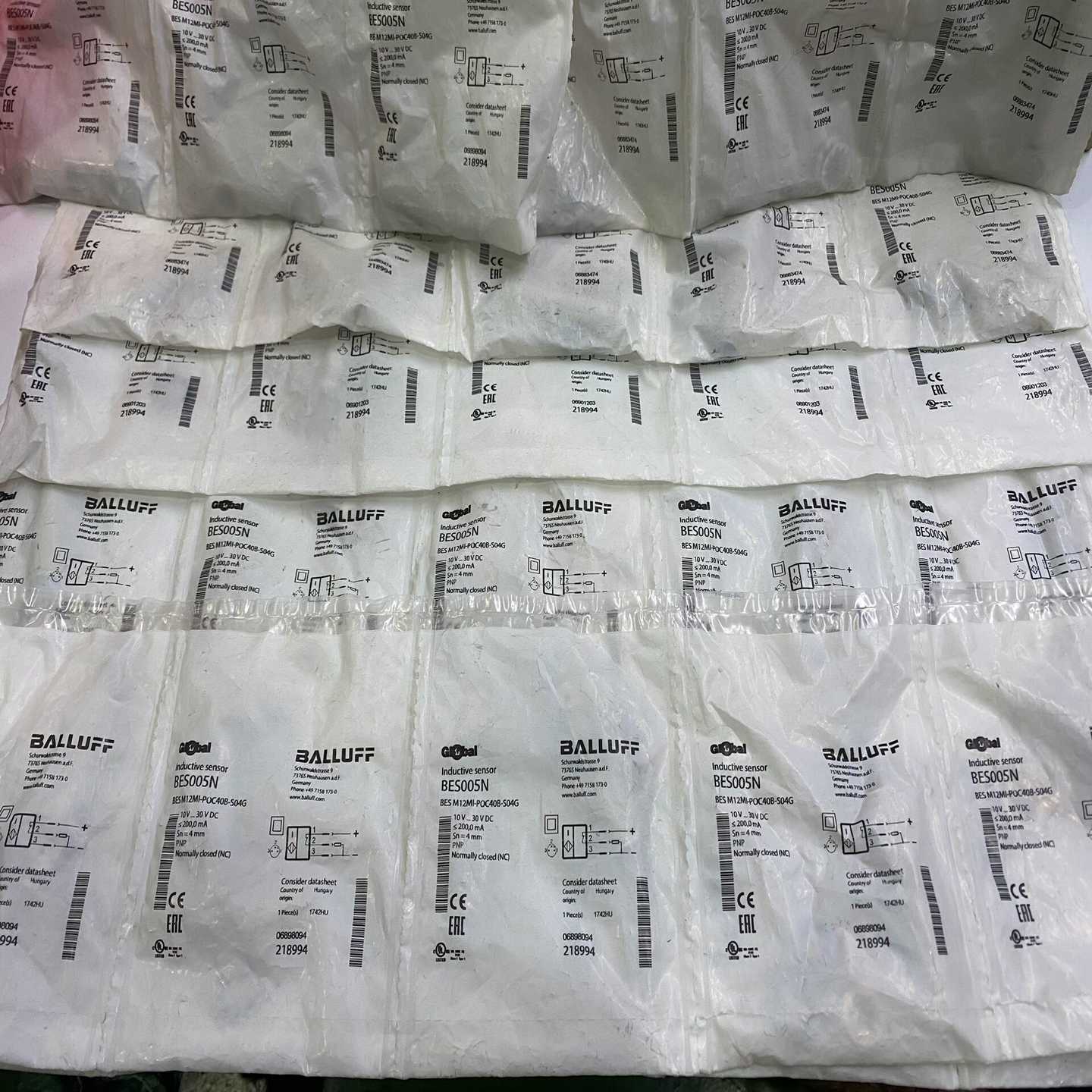 全新巴鲁夫BES005N，BESM12MI-POC40B--议价