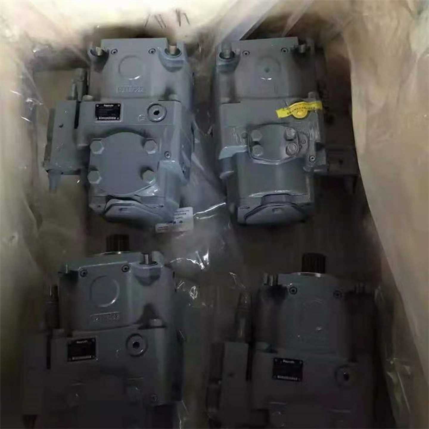 力士乐A6V2M8柱塞泵A10VO18DRG/53R-VSC11N00