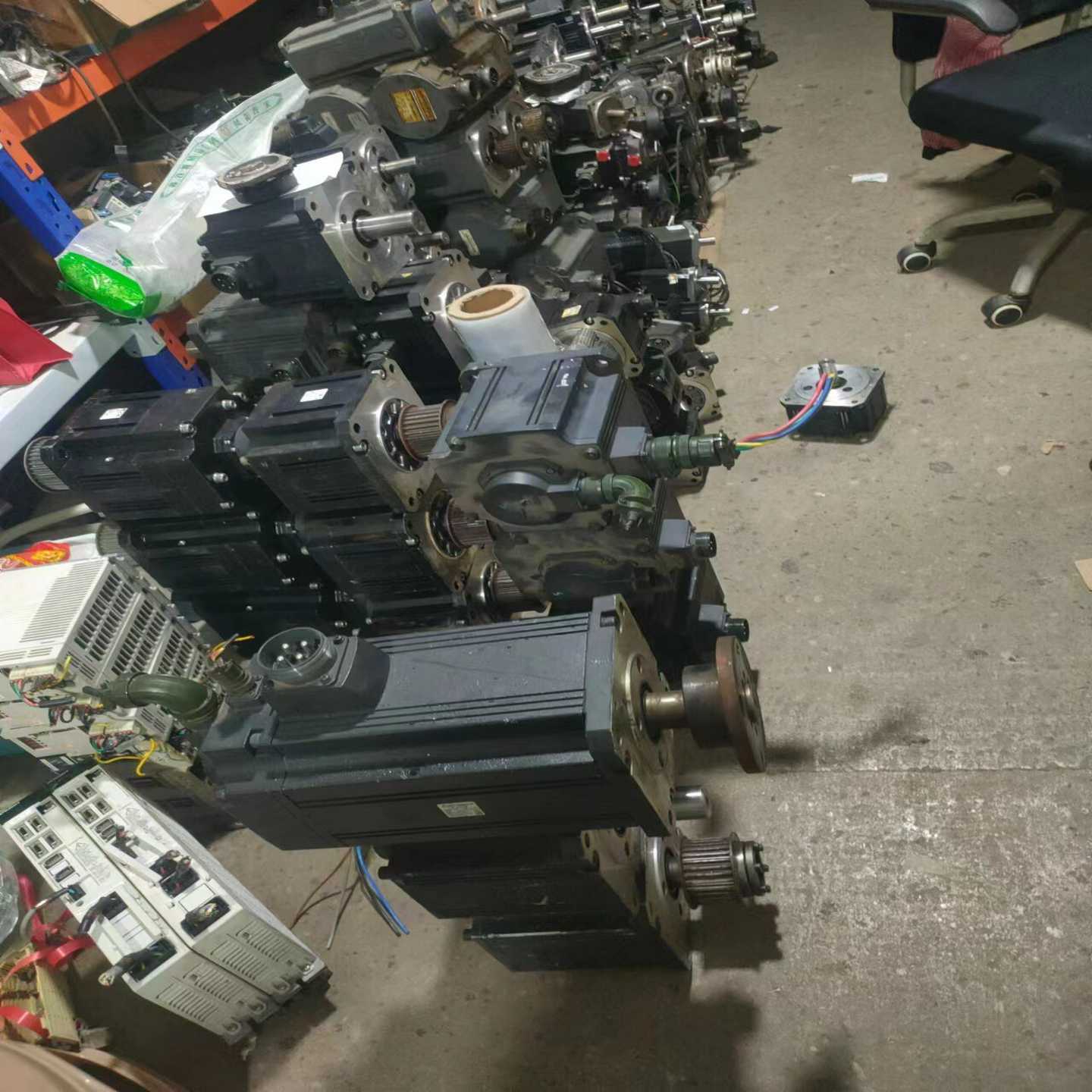 【议价】伺服电机HC-SFS702B，成色实图漂亮，一手