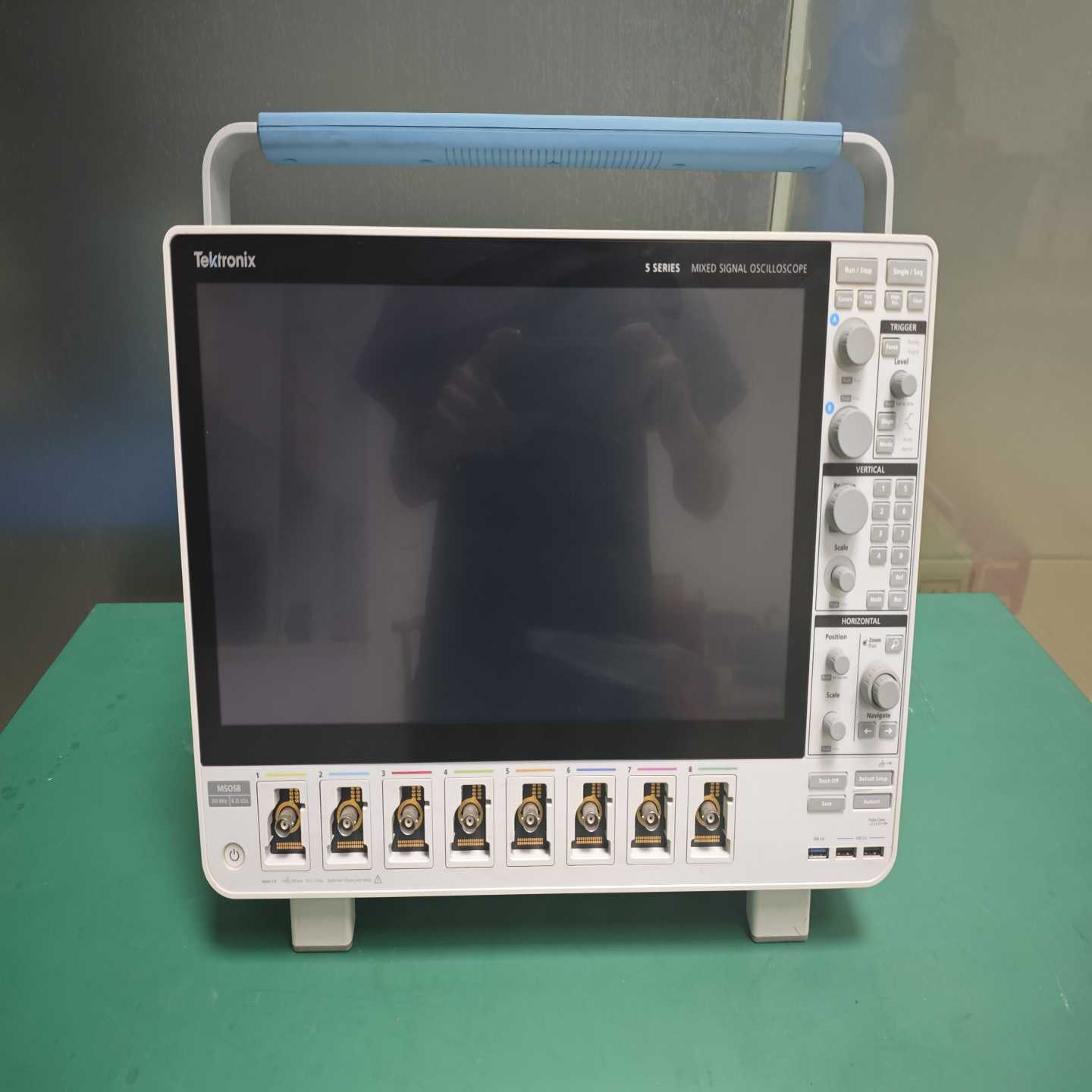 询价泰克MSO58示波器，8通道，350MHz带宽，6.25GS