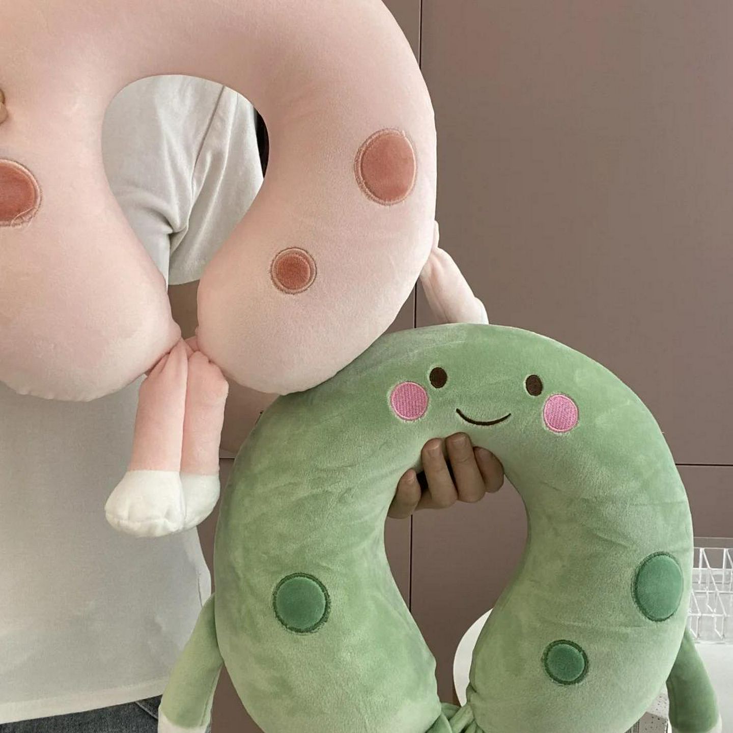 U型枕头旅行护颈枕颈椎可爱u形枕办公室成人午睡枕成人护颈枕礼品