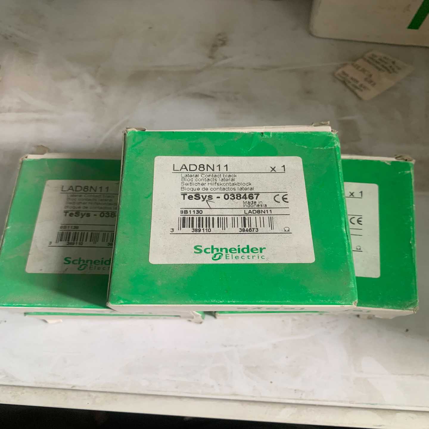 延时辅助触头模块LAD8N11议价出；议价