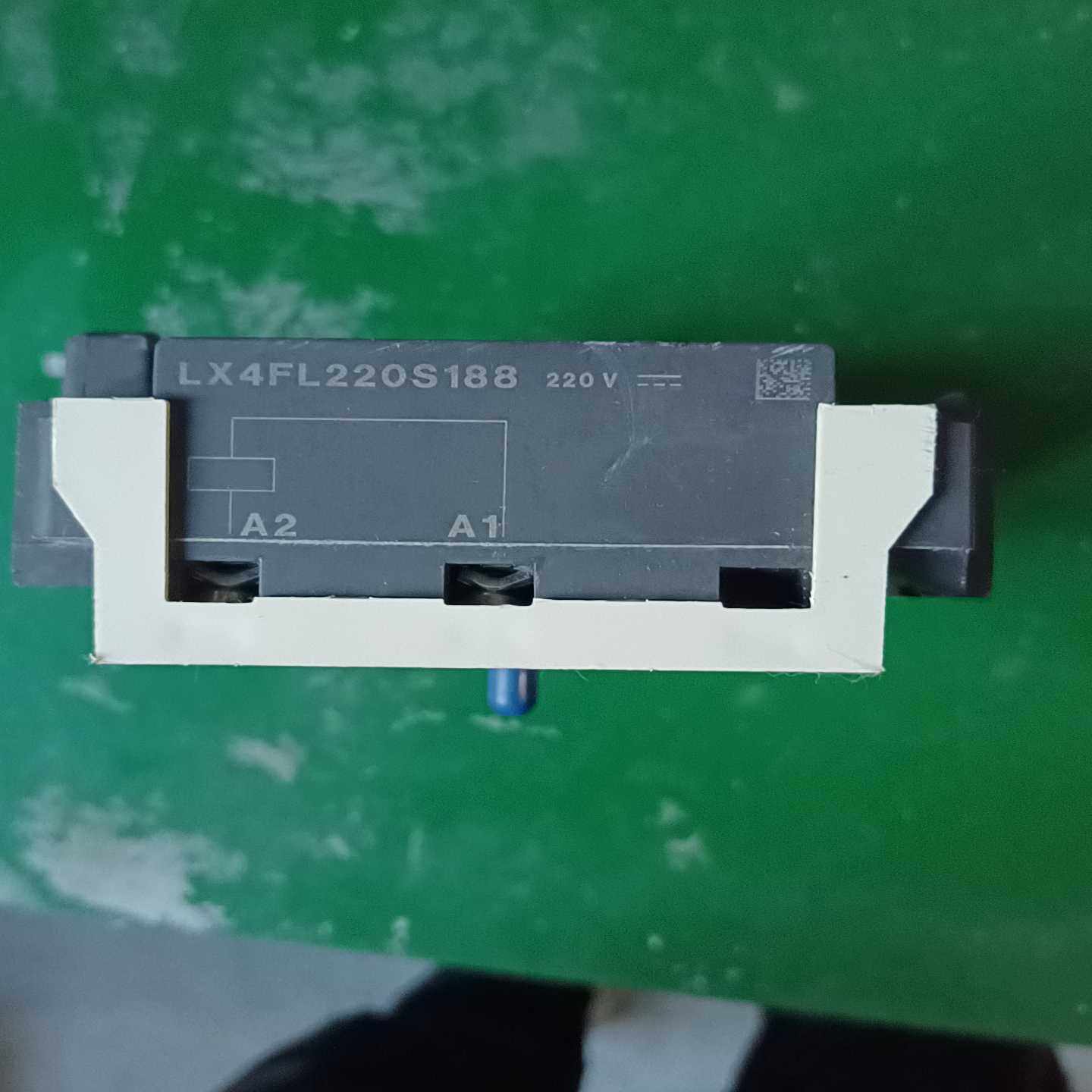 施耐德交流接触器线圈，型号LX4FL220S188，电压22--议价商品