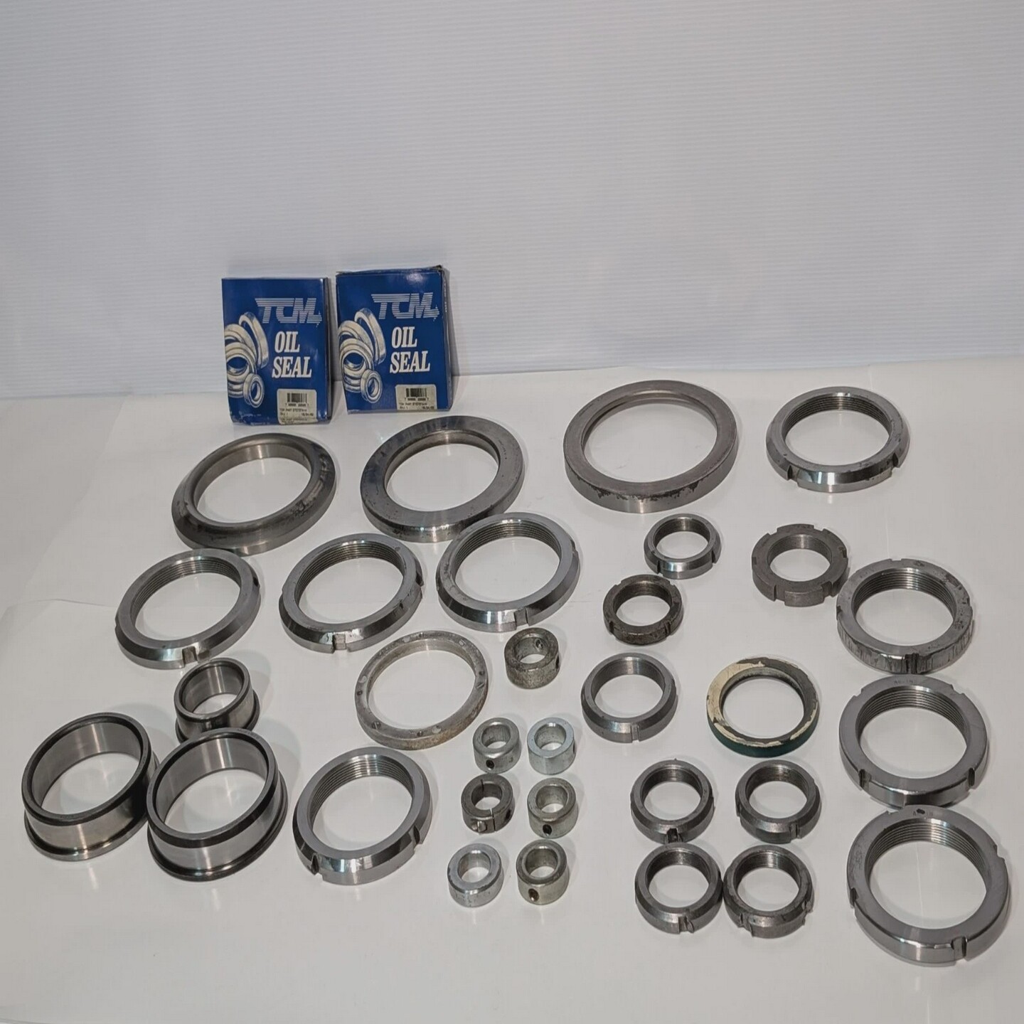 批量30多件Asst油封、锁螺母、轴承、杂项加工硬件零件