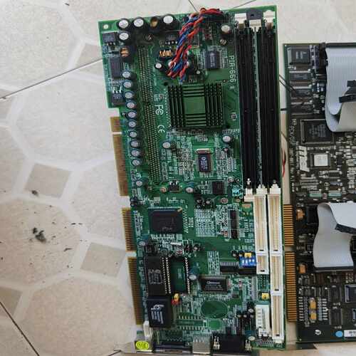 pia-666主板，成色如图，用询价