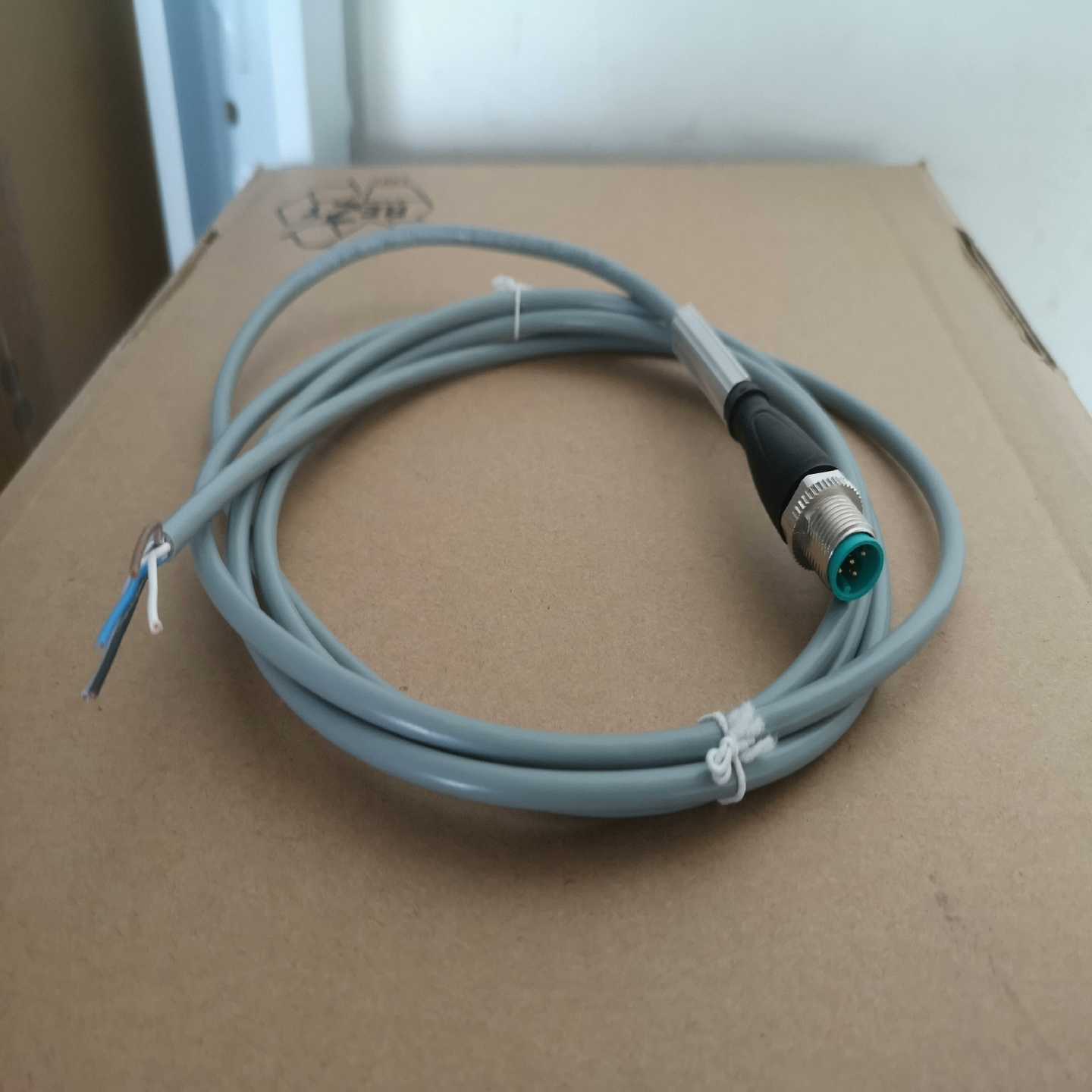 倍加福V15S-G-2M-PVC8-16周-议价