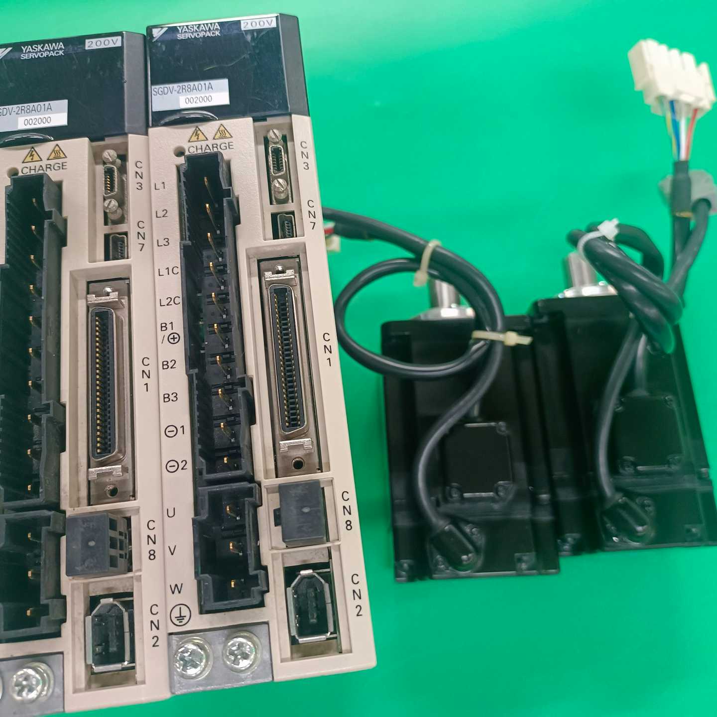 安川伺服驱动器电机SGDV-2R8A01A002000加SG询价